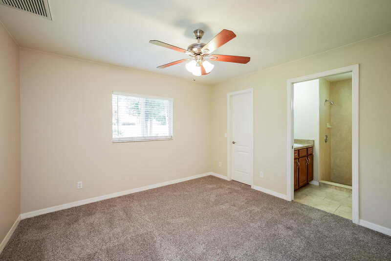 1,605/Mo, 3896 Ragen St North Port, FL 34287 Main Bedroom View 2