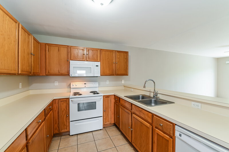 1,630/Mo, 736 Jack Ave S Lehigh Acres, FL 33973 Kitchen View 3