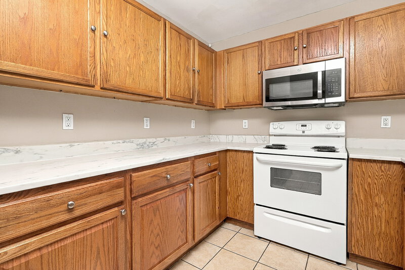 1,445/Mo, 736 Jack Ave S Lehigh Acres, FL 33973 Kitchen View 4