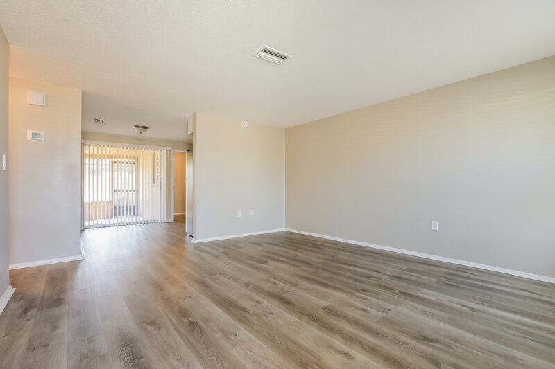 2,660/Mo, 432 Briarwood Rd Venice, FL 34293 Living Room View 3