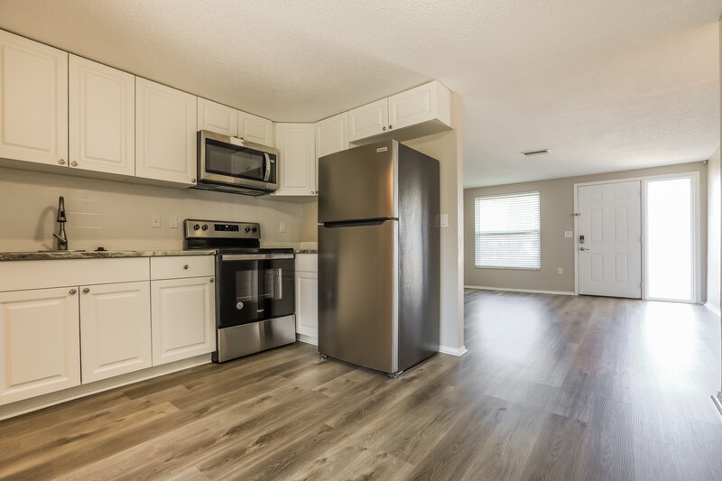 2,660/Mo, 432 Briarwood Rd Venice, FL 34293 Kitchen View