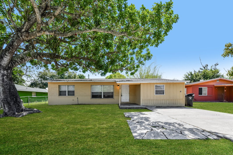 1,540/Mo, 1507 Bert Drive Fort Myers, FL 33916 External View