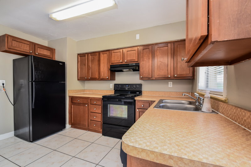1,540/Mo, 1507 Bert Drive Fort Myers, FL 33916 Kitchen View