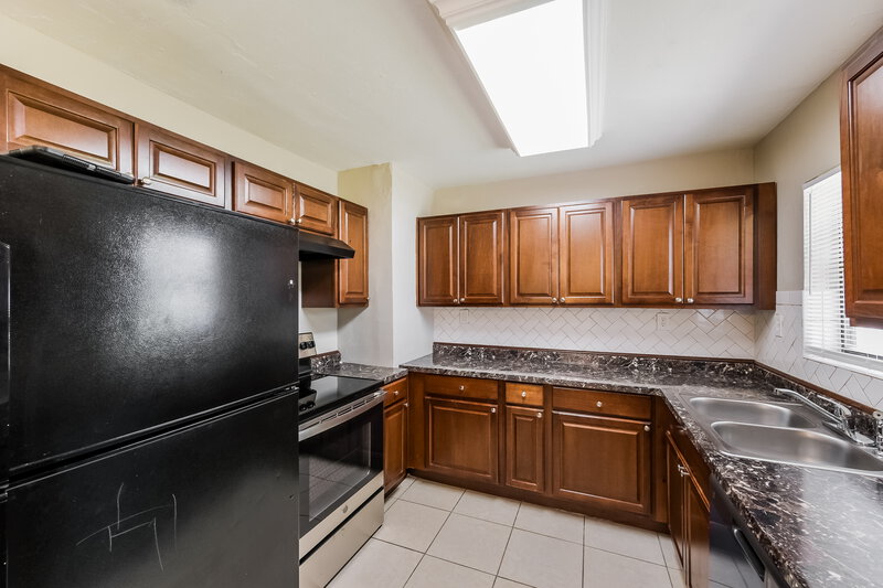 2,160/Mo, 800 Jarmilla Lane Fort Myers, FL 33905 Kitchen View