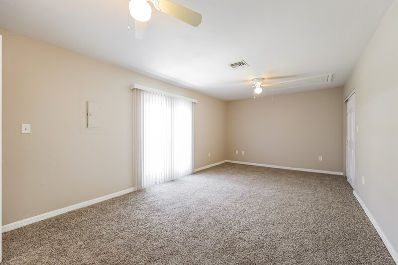 2,160/Mo, 800 Jarmilla Lane Fort Myers, FL 33905 Main Bedroom View