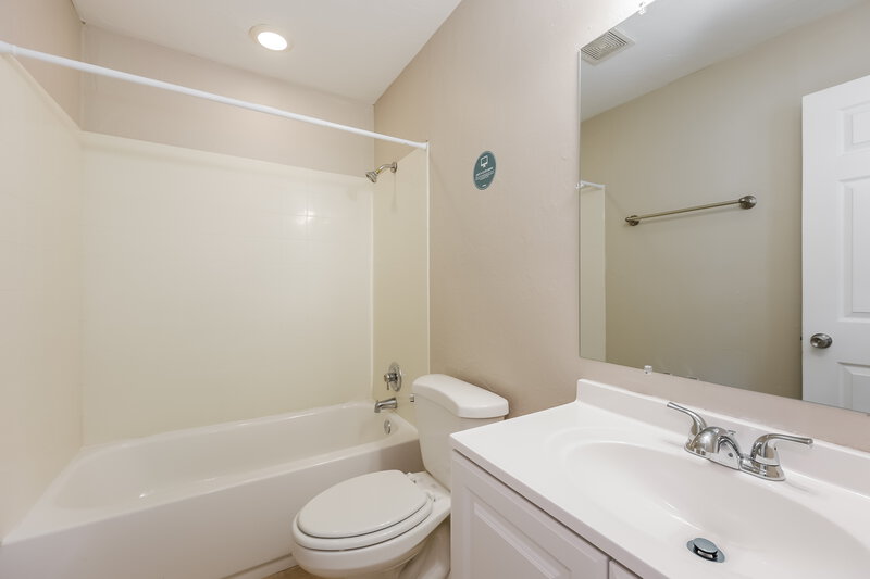 2,160/Mo, 800 Jarmilla Lane Fort Myers, FL 33905 Bathroom View