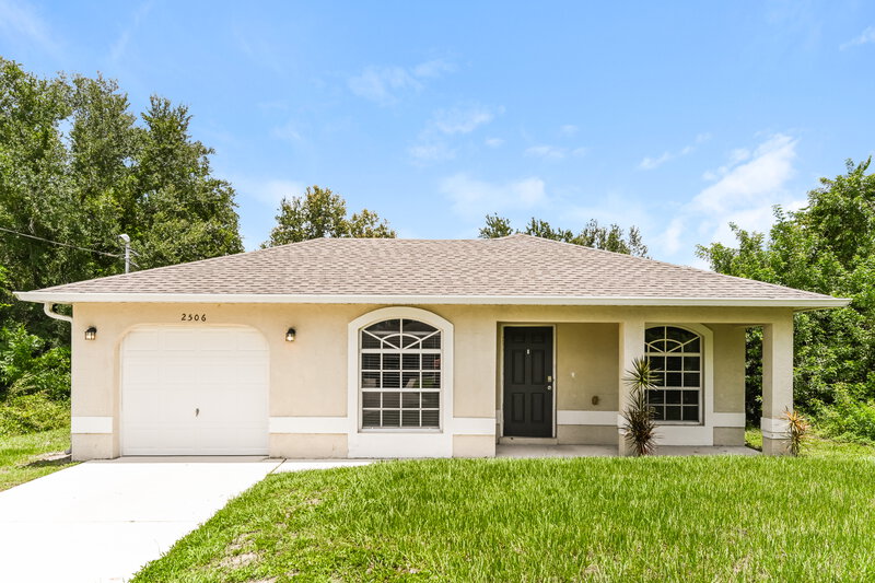 1,630/Mo, 2506 66th ST W Lehigh Acres, FL 33971 External View