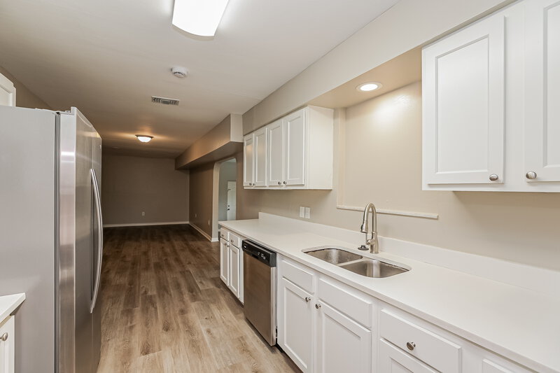 1,855/Mo, 4434 Armeda Avenue Fort Myers, FL 33905 Kitchen View 2