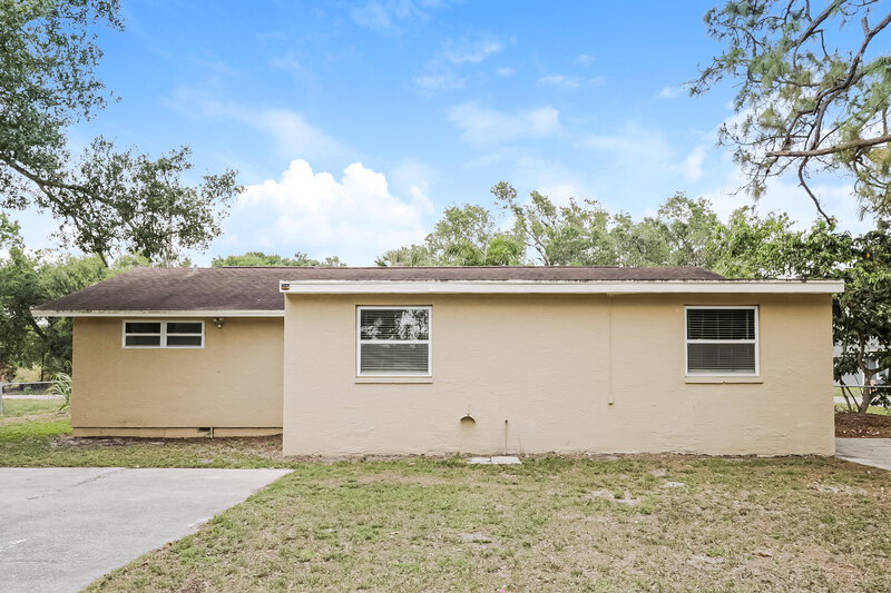 1,855/Mo, 4434 Armeda Avenue Fort Myers, FL 33905 Rear View