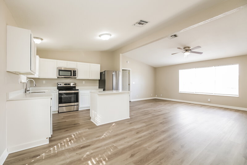 0/Mo, 2216 Leda Ave S Lehigh Acres, FL 33973 Dining Room View