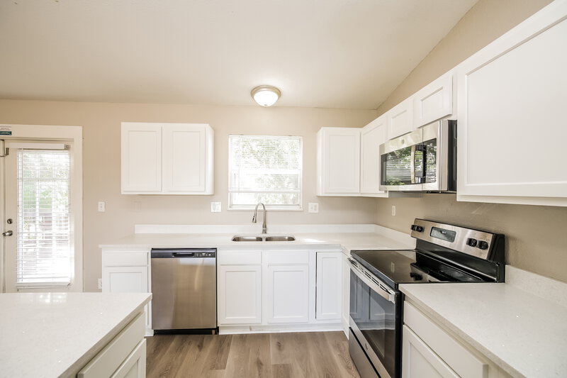 0/Mo, 2216 Leda Ave S Lehigh Acres, FL 33973 Kitchen View 2
