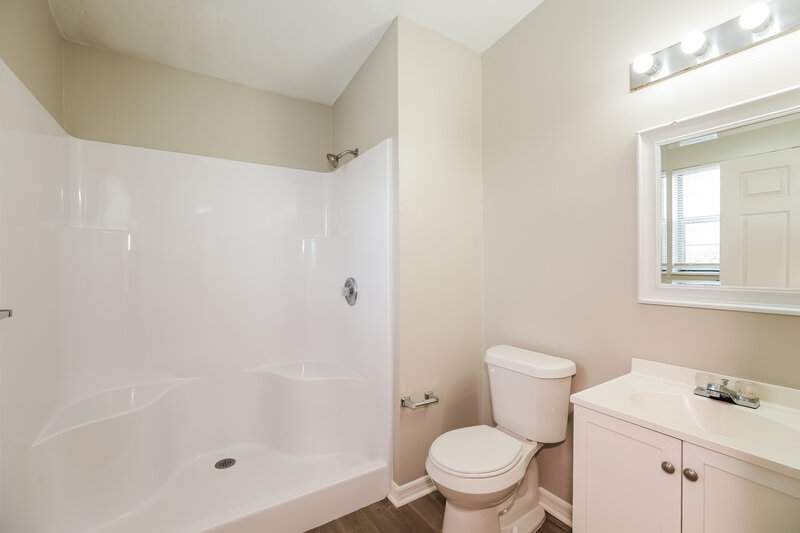 0/Mo, 2216 Leda Ave S Lehigh Acres, FL 33973 Main Bathroom View
