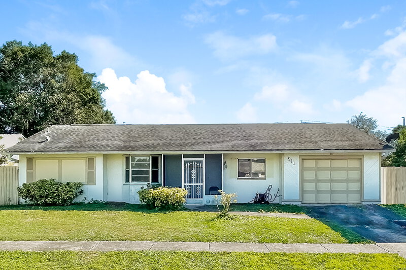 3,260/Mo, 911 Ridgeway Drive Fort Myers, FL 33903 External View