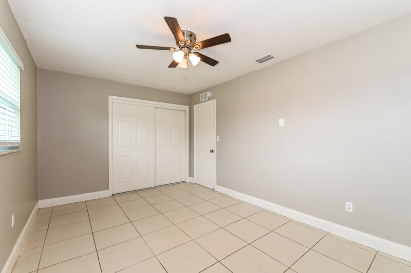 1,575/Mo, 11 Kentucky Road Lehigh Acres, FL 33936 Main Bedroom View 2