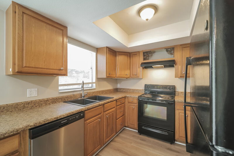 2,280/Mo, 1322 SE 12th Street Cape Coral, FL 33990 Kitchen View 2