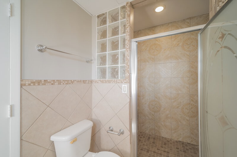 2,280/Mo, 1322 SE 12th Street Cape Coral, FL 33990 Main Bathroom View