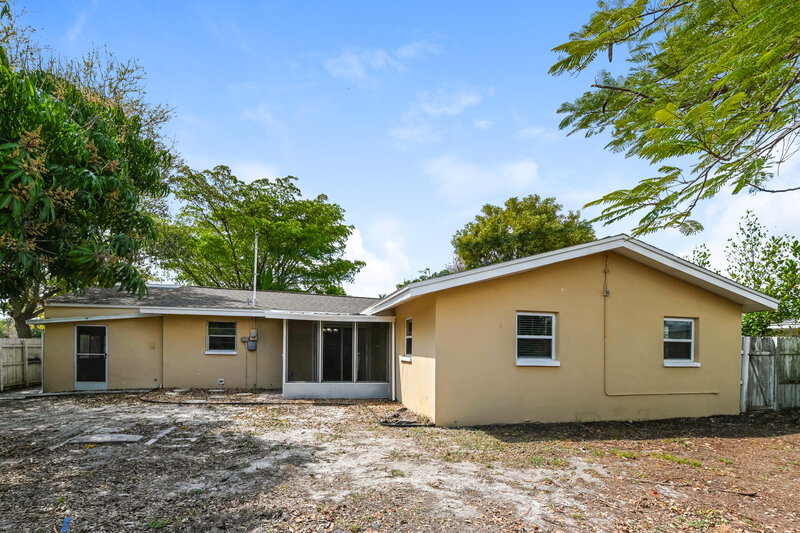 2,040/Mo, 5595 Sunrise Drive Fort Myers, FL 33919 Rear View