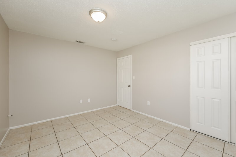 1,625/Mo, 3716 Edison Ave Fort Myers, FL 33916 Main Bedroom View 2