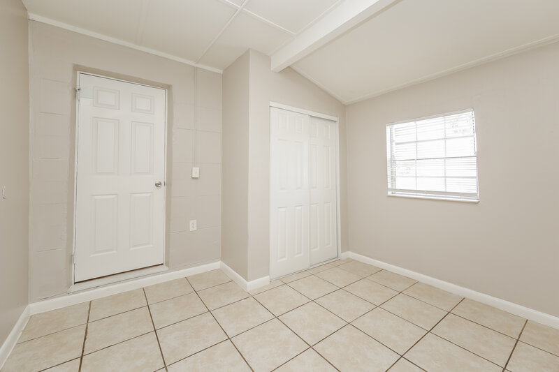 1,625/Mo, 3716 Edison Ave Fort Myers, FL 33916 Bedroom View 3