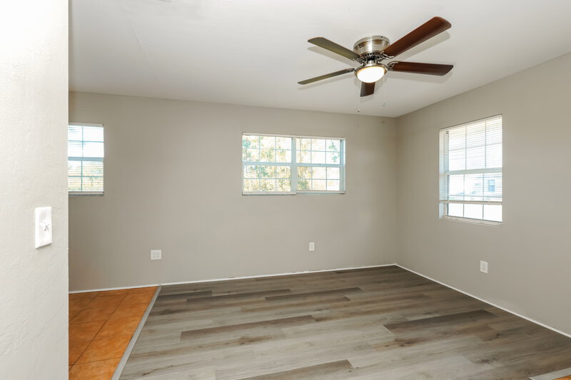 1,175/Mo, 5407 3rd Street W Lehigh Acres, FL 33971 Living Room View