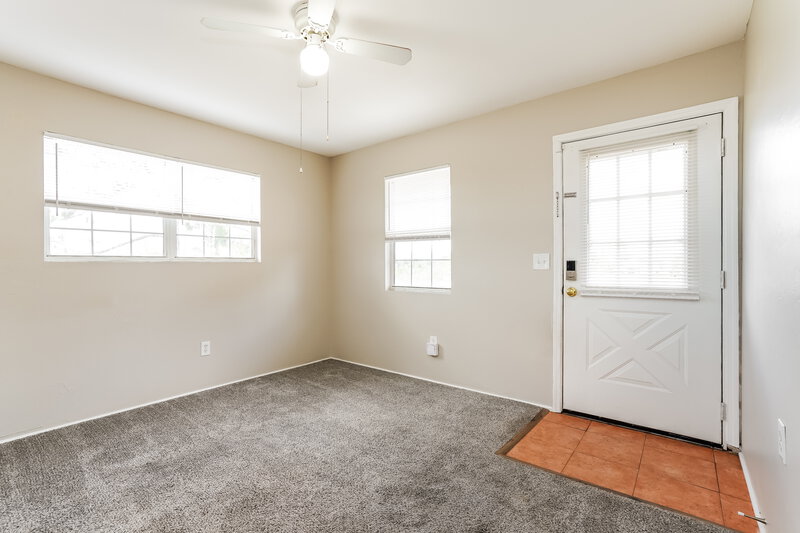 2,250/Mo, 5407 3rd Street W Lehigh Acres, FL 33971 Living Room View 4