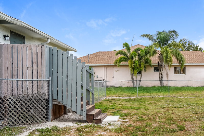 2,250/Mo, 5407 3rd Street W Lehigh Acres, FL 33971 Rear View 2