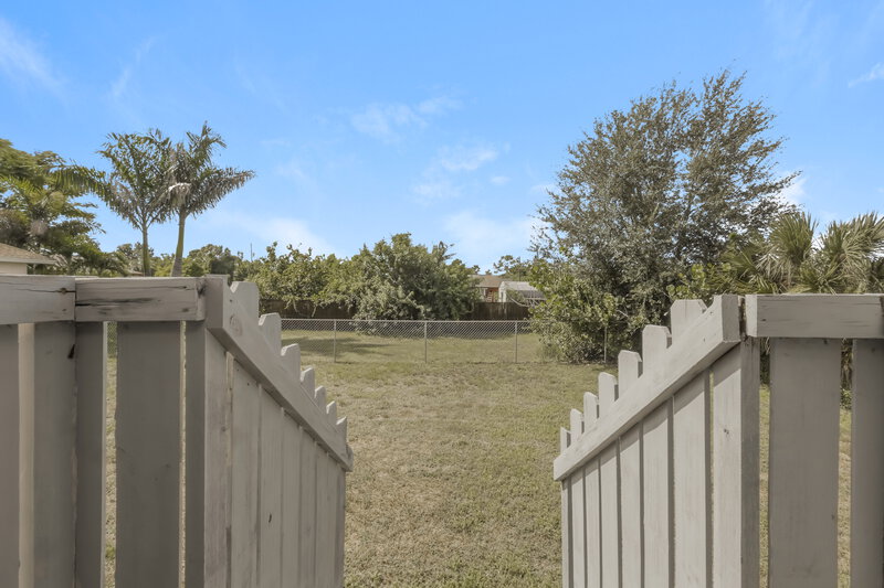 1,175/Mo, 5407 3rd Street W Lehigh Acres, FL 33971 Rear View 2