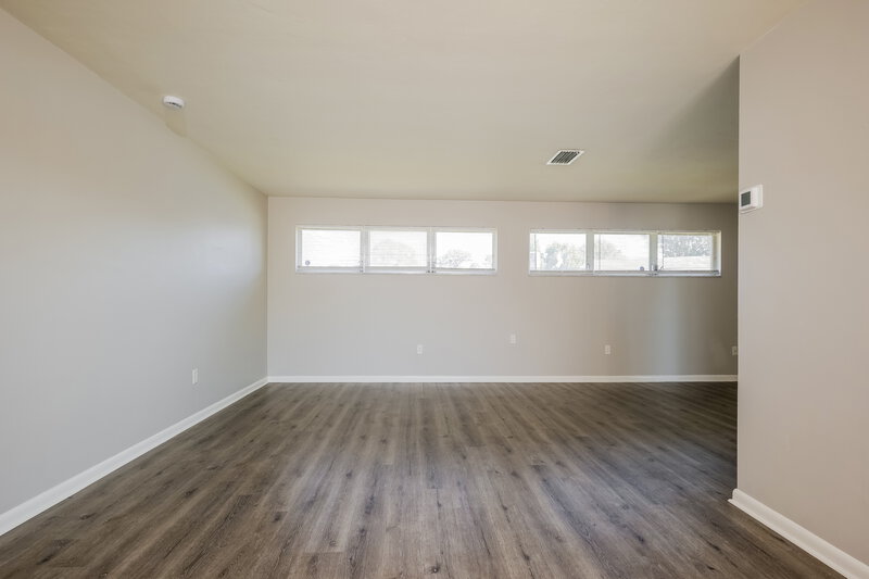 1,400/Mo, 502 Leeland Heights Boulevard E Lehigh Acres, FL 33936 Living Room View