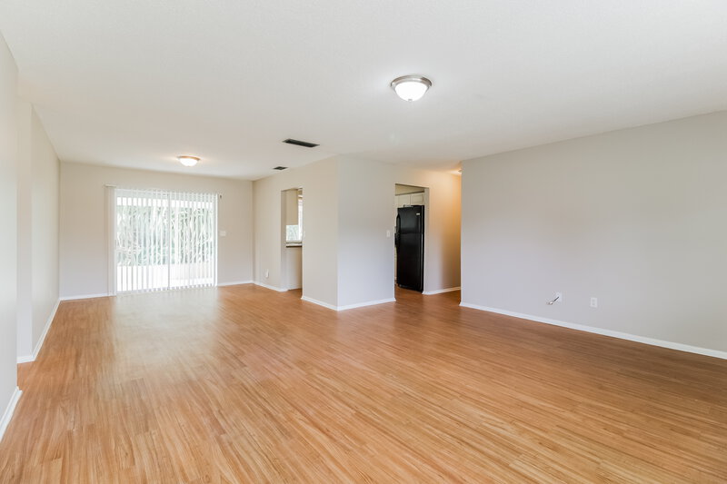 1,630/Mo, 323 SE 47th Street SE Cape Coral, FL 33904 Living Room View 2