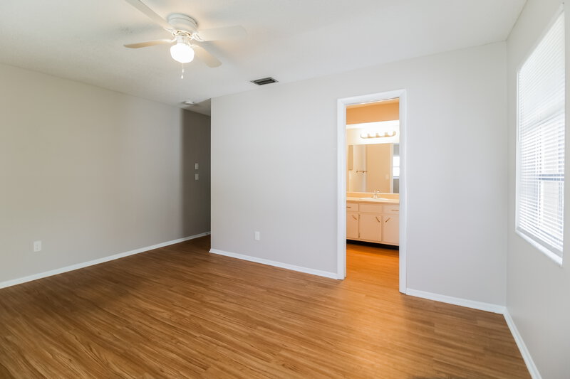 1,630/Mo, 323 SE 47th Street SE Cape Coral, FL 33904 Main Bedroom View