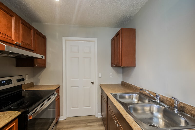 2,660/Mo, 1778 Settler Drive Fort Myers, FL 33905 Kitchen View