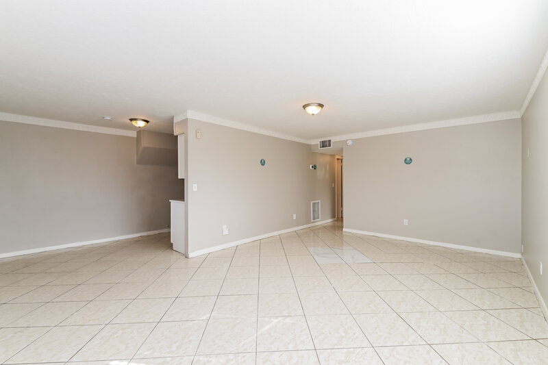 1,300/Mo, 100 Apache Street Lehigh Acres, FL 33936 Living Room View 2