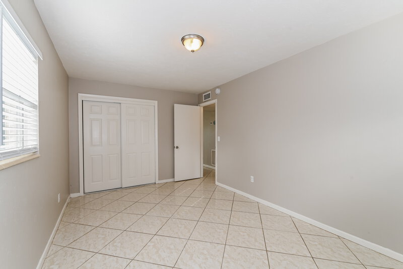 1,300/Mo, 100 Apache Street Lehigh Acres, FL 33936 Bedroom View 2