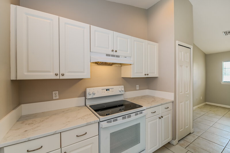 1,535/Mo, 5141 Leonard Blvd S Lehigh Acres, FL 33973 Kitchen View 2