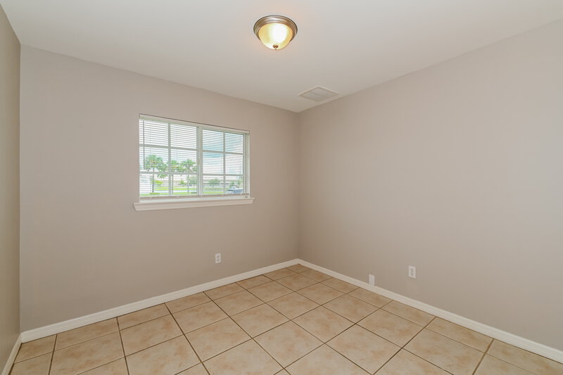 1,535/Mo, 5141 Leonard Blvd S Lehigh Acres, FL 33973 Bedroom View