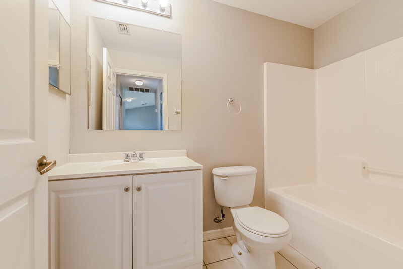 1,535/Mo, 5141 Leonard Blvd S Lehigh Acres, FL 33973 Bathroom View