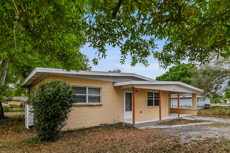 0/Mo, 3716 Belmont Street Fort Myers, FL 33916 Front View