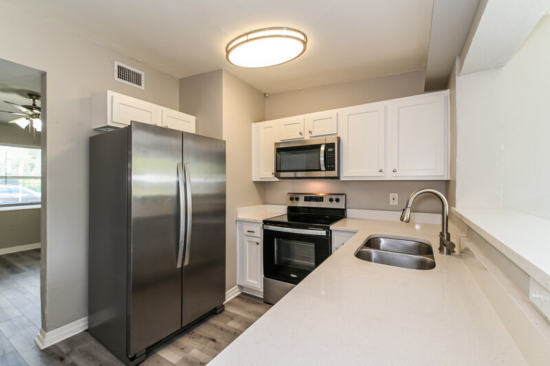 1,605/Mo, 1412 Brookhill Drive Fort Myers, FL 33916 Kitchen View 2