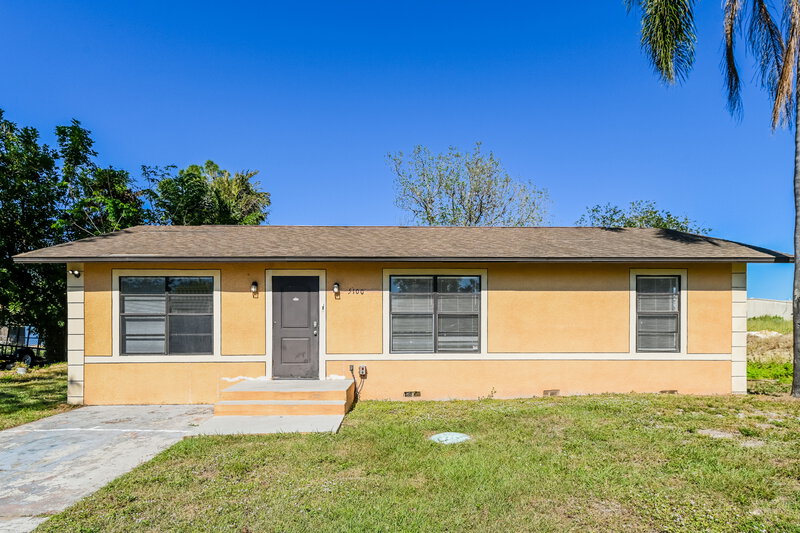 1,655/Mo, 5100 Lee Street Lehigh Acres, FL 33971 External View