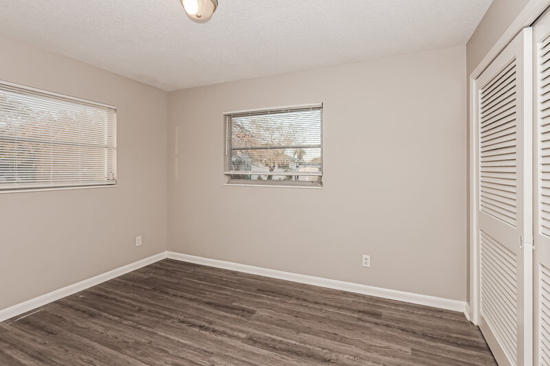 1,505/Mo, 344 Crestwood Ave Lehigh Acres, FL 33936 Bedroom View