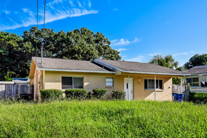 1,950/Mo, 542 San Bernardino Street North Fort Myers, FL 33903 Front View 2