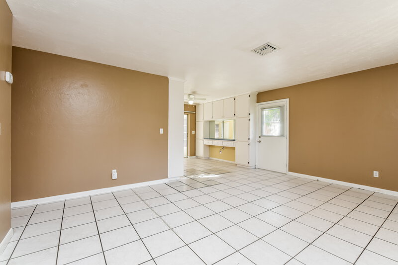 1,950/Mo, 542 San Bernardino Street North Fort Myers, FL 33903 Living Room View