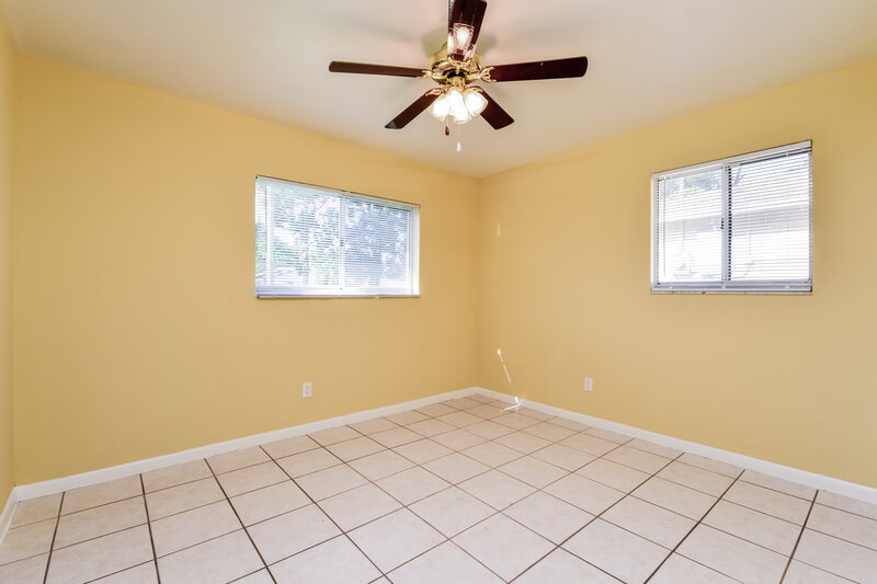 1,950/Mo, 542 San Bernardino Street North Fort Myers, FL 33903 Main Bedroom View