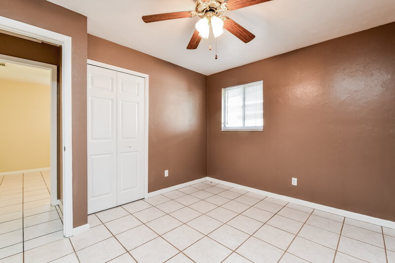 1,950/Mo, 542 San Bernardino Street North Fort Myers, FL 33903 Bedroom View