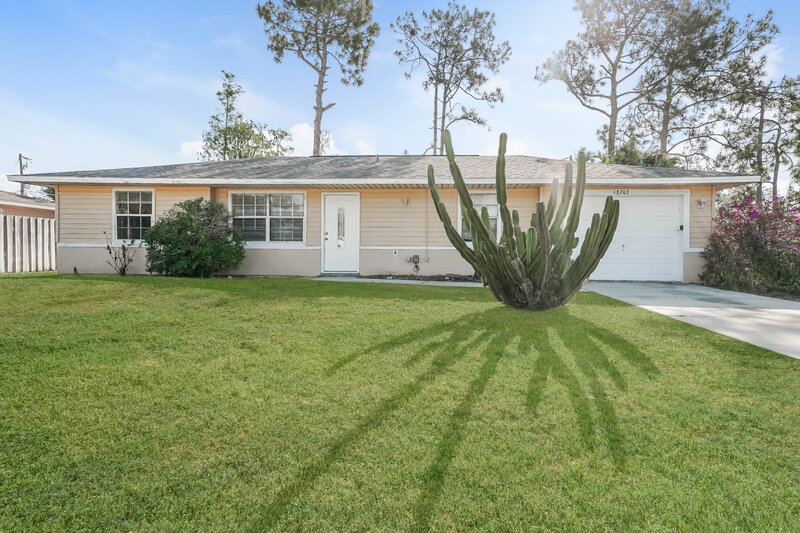 1,690/Mo, 18703 Sebring Road Fort Myers, FL 33967 External View