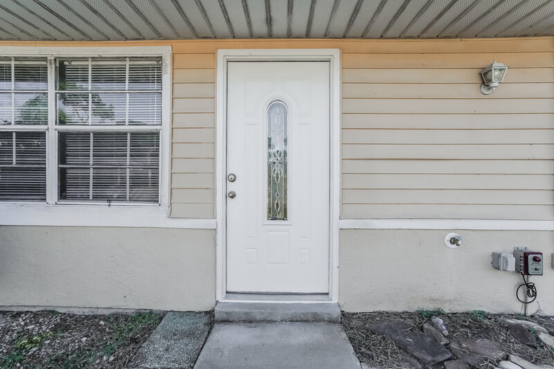 1,690/Mo, 18703 Sebring Road Fort Myers, FL 33967 Front View 3