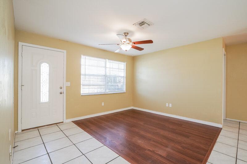 1,690/Mo, 18703 Sebring Road Fort Myers, FL 33967 Foyer View