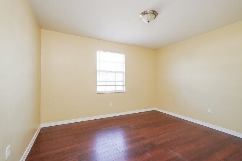 1,690/Mo, 18703 Sebring Road Fort Myers, FL 33967 Main Bedroom View 2