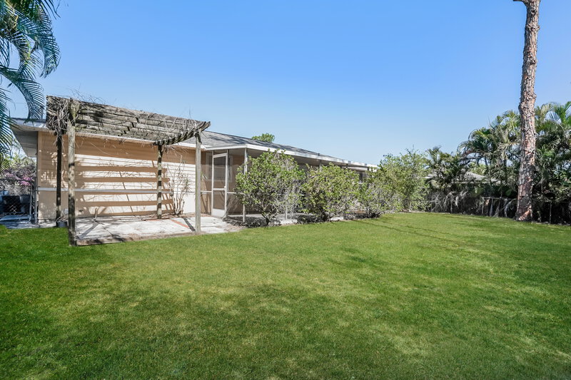 1,690/Mo, 18703 Sebring Road Fort Myers, FL 33967 Rear View 3