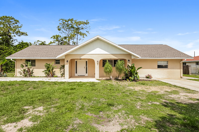 1,940/Mo, 1119 Clayton Avenue Lehigh Acres, FL 33972 External View